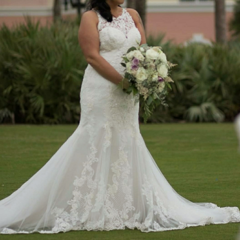 Sz 16 Maggie sottero wedding gown (used)